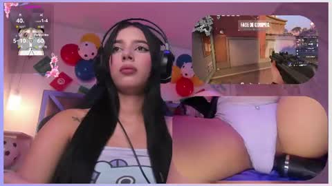 Snapshot of sweetie_cloe chatting on 06-12-26, 09:46 sweetie_cloe online show from 06-12-26, 09:46