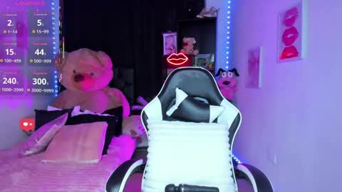   online show from 06-04-26, 01:33