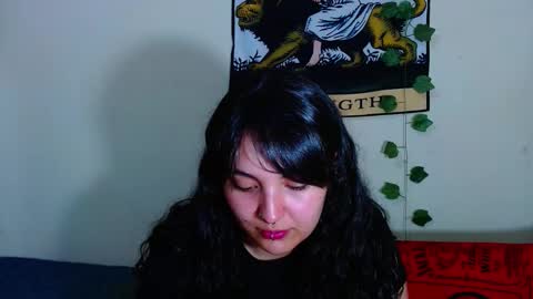 Snapshot of sweetie_maryy chatting on 10-20-25, 06:41 Maria my insta sweetie maryy online show from 10-20-25, 06:41
