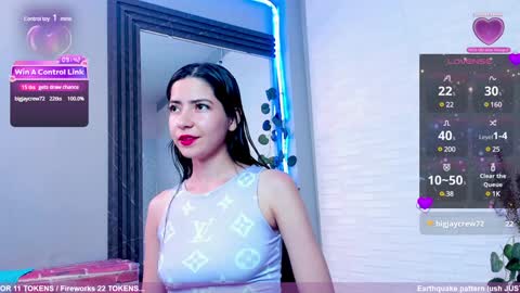 Snapshot of sweetieandjuiicy chatting on 01-16-25, 08:25 Call me Nataly online show from 01-16-25, 08:25