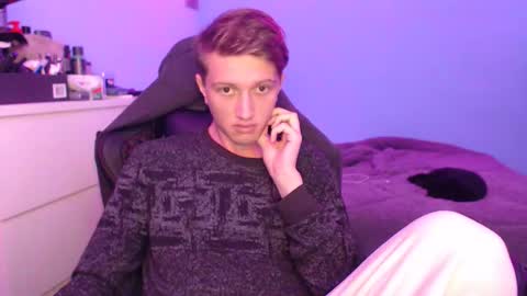 Snapshot of sweetiecharmie chatting on 12-04-25, 04:05 CAT online show from 12-04-25, 04:05