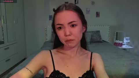 sweetieee_kira online show from 06-17-26, 03:20
