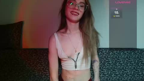 Snapshot of sweetiekris chatting on 10-01-25, 11:00 sweetiekris online show from 10-01-25, 11:00