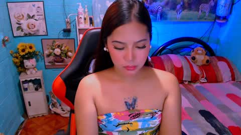 Nicole online show from 01-29-25, 01:27