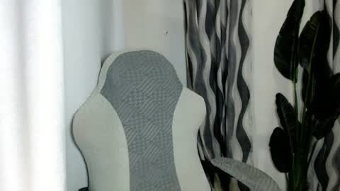 Snapshot of sweetiie_caren chatting on 07-14-26, 12:11 CAREN online show from 07-14-26, 12:11