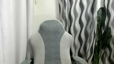 Snapshot of sweetiie_caren chatting on 07-31-26, 12:04 CAREN online show from 07-31-26, 12:04