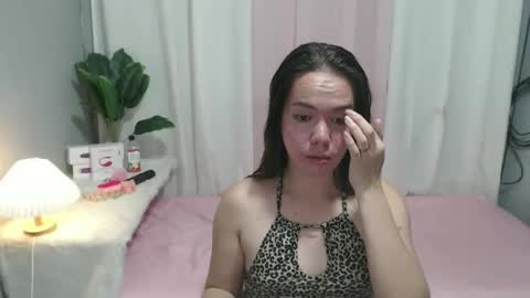 Snapshot of sweetjuliaa17 chatting on 10-05-25, 10:35 -TheGirlnamedJULIA- online show from 10-05-25, 10:35