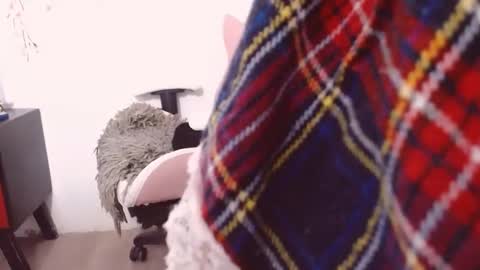 Snapshot of sweetkatik chatting on 10-29-25, 04:20 karen online show from 10-29-25, 04:20