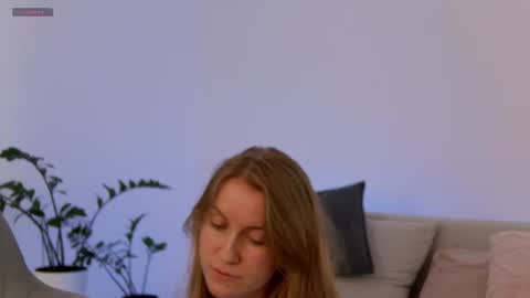 SweetKira1 online show from 07-14-26, 10:21
