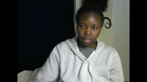 sweetkirrie online show from 05-23-26, 01:48