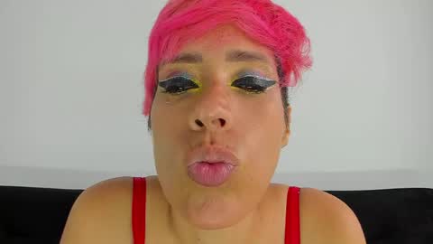 Azulandvioleta online show from 05-31-26, 01:07