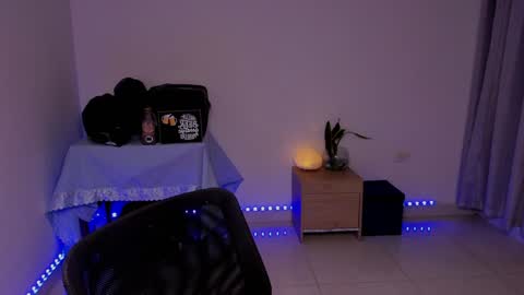 Snapshot of sweetlian_04 chatting on 12-06-24, 09:21 Lian online show from 12-06-24, 09:21