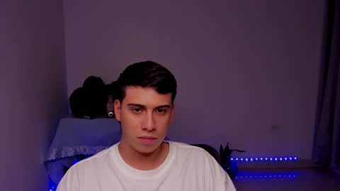 Snapshot of sweetlian_04 chatting on 12-08-24, 04:57 Lian online show from 12-08-24, 04:57