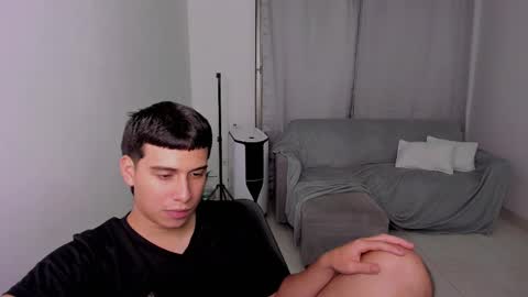 Snapshot of sweetlian_04 chatting on 02-25-25, 08:25 Lian online show from 02-25-25, 08:25