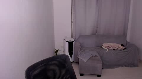 Snapshot of sweetlian_04 chatting on 02-26-25, 09:10 Lian online show from 02-26-25, 09:10