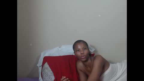 Snapshot of sweetlipss_ chatting on 09-11-25, 11:49 sweetlipss_ online show from 09-11-25, 11:49