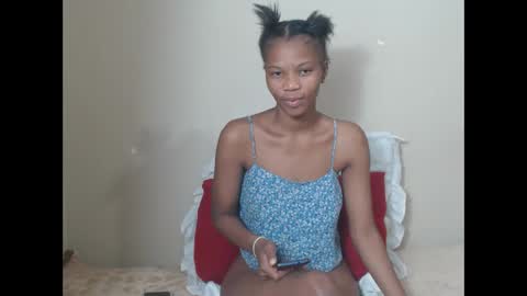 Snapshot of sweetlipss_ chatting on 09-19-25, 07:58 sweetlipss_ online show from 09-19-25, 07:58