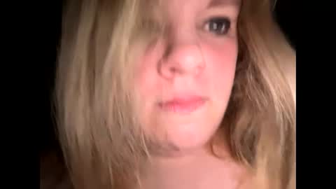 Snapshot of sweetlisa92 chatting on 06-11-26, 08:45 Lisa online show from 06-11-26, 08:45