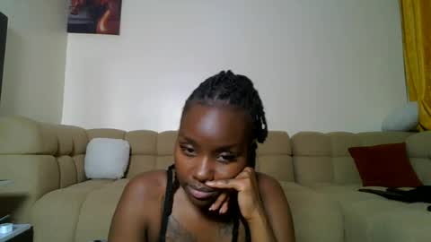 sweetluna online show from 06-25-26, 06:45