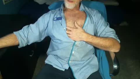 Snapshot of sweetman4a chatting on 10-26-25, 11:49 Michael online show from 10-26-25, 11:49