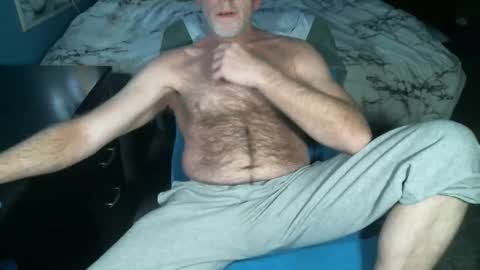 Snapshot of sweetman4a chatting on 11-11-25, 08:31 Michael online show from 11-11-25, 08:31