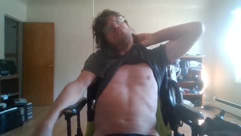 Snapshot of sweetman4u75 chatting on 10-06-25, 04:37 Sweet Man online show from 10-06-25, 04:37