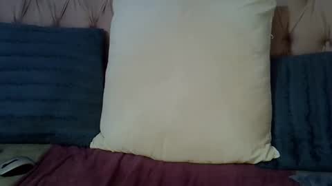 sweetmellowx1 online show from 01-29-25, 08:46