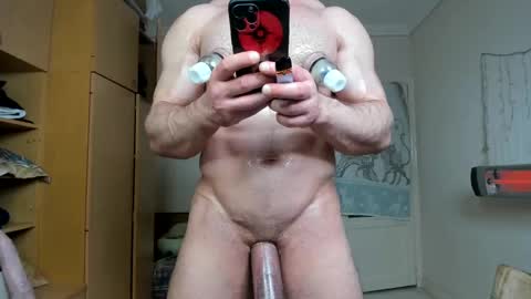 Snapshot of sweetmuscles_boy chatting on 10-08-25, 05:16 Lorenzo online show from 10-08-25, 05:16