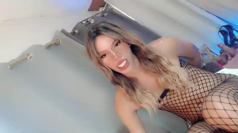 sweetnaughty_mia online show from 07-18-26, 03:54