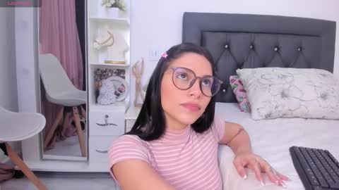 Snapshot of sweetnicky1 chatting on 12-04-25, 09:34 sweetnicky1 online show from 12-04-25, 09:34