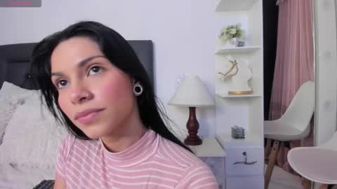 Snapshot of sweetnicky1 chatting on 03-05-26, 07:32 sweetnicky1 online show from 03-05-26, 07:32