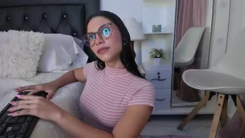 sweetnicky1 online show from 06-09-26, 01:23