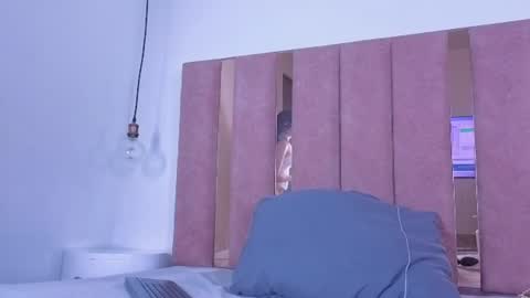 Snapshot of sweetniite chatting on 06-17-26, 04:26 Nite3 online show from 06-17-26, 04:26