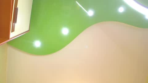 Veronica and Alex online show from 09-21-25, 09:11