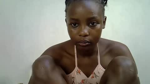 Snapshot of sweetrall chatting on 05-24-26, 09:58 Lilly online show from 05-24-26, 09:58