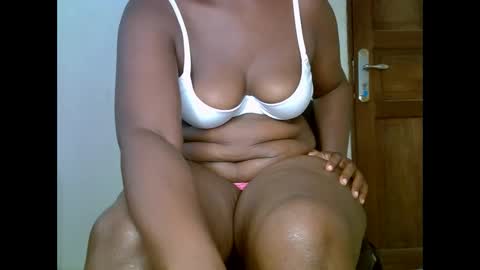 Snapshot of sweetrenne chatting on 02-20-25, 12:04 sweetrenne online show from 02-20-25, 12:04