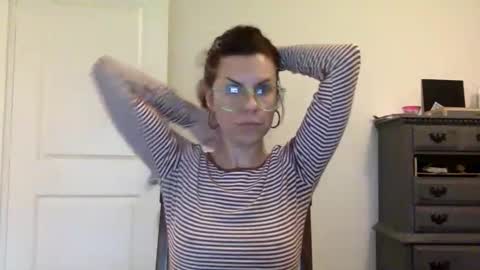 sweetriddance online show from 05-05-26, 01:41