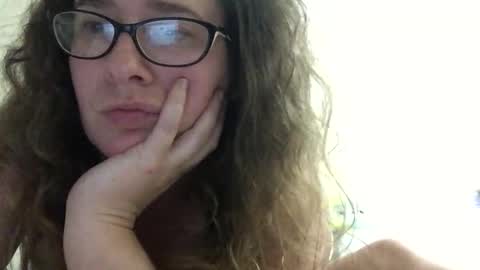 Snapshot of sweetrosiered chatting on 10-28-25, 06:21 sweetrosiered online show from 10-28-25, 06:21