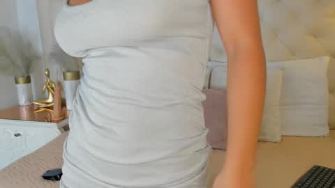 Snapshot of sweets_one chatting on 02-05-26, 03:33 sweets one online show from 02-05-26, 03:33