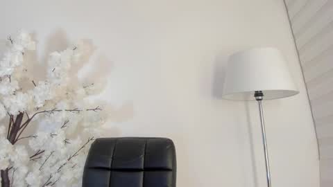  Alice Woolridge  online show from 02-28-25, 02:31