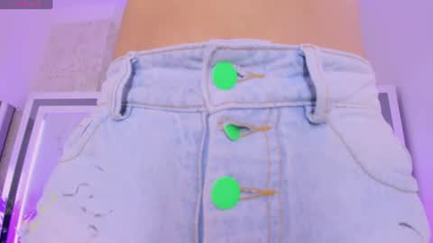 Snapshot of sweetsalome_01 chatting on 06-17-26, 12:40 sweetsalome_01 online show from 06-17-26, 12:40