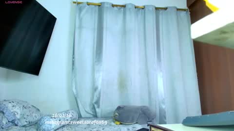 Snapshot of sweetsarafoxxx chatting on 02-27-26, 04:12 Sara Sofia Libra online show from 02-27-26, 04:12