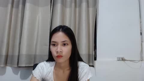 Mia online show from 12-04-24, 11:08