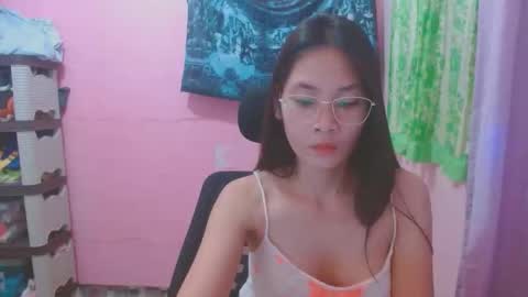 Mia online show from 05-07-26, 03:06