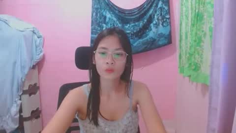 Mia online show from 05-20-26, 12:44