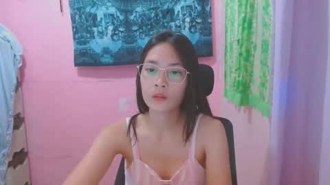 Mia online show from 05-29-26, 04:32
