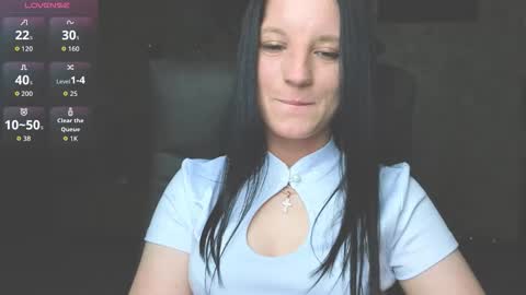 Snapshot of sweetshy99 chatting on 05-16-26, 06:39 Sweet Shy online show from 05-16-26, 06:39
