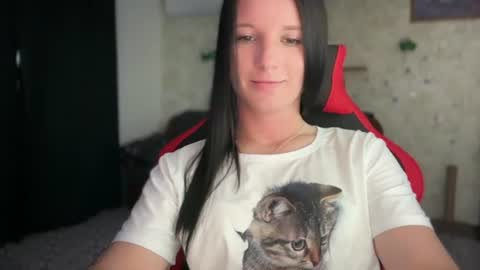 Snapshot of sweetshy99 chatting on 07-08-26, 04:00 Sweet Shy online show from 07-08-26, 04:00