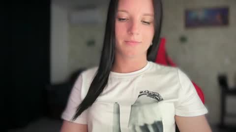 Snapshot of sweetshy99 chatting on 07-11-26, 07:49 Sweet Shy online show from 07-11-26, 07:49