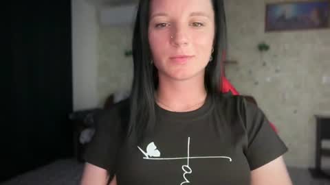Snapshot of sweetshy99 chatting on 07-27-26, 06:15 Sweet Shy online show from 07-27-26, 06:15